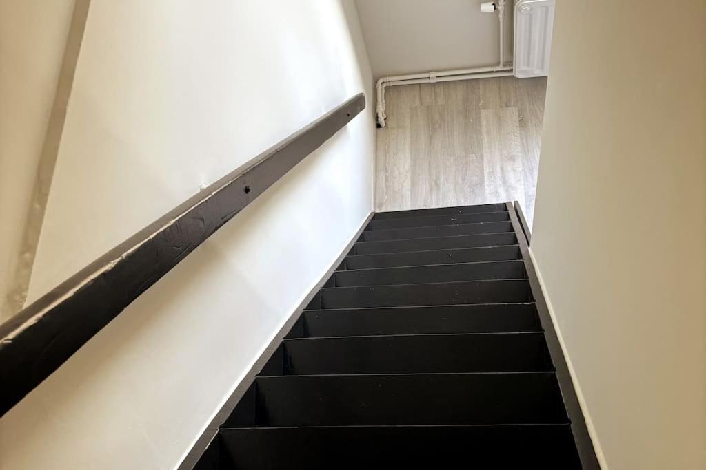 Au Cabinet Childeric Apartment Турне Екстериор снимка